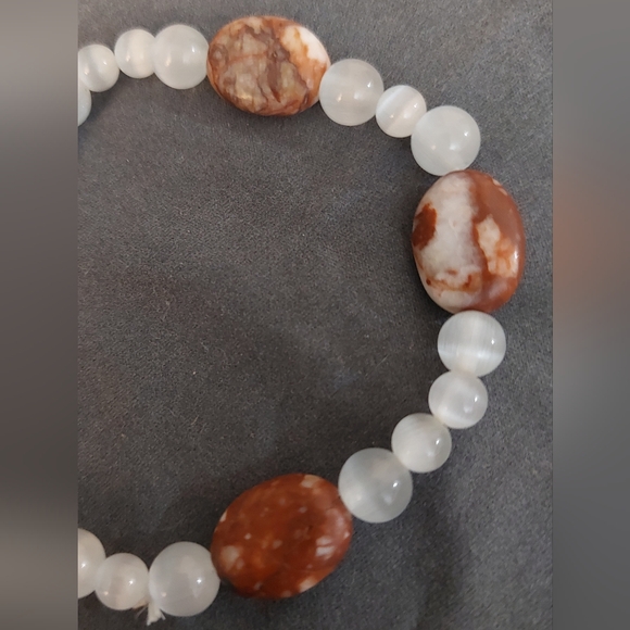 📣 LAST CALL📣 8" Handmade Selenite & Shiva Lingam stretch bracelet - Picture 3 of 9